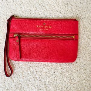 KATE SPADE- Cobble Hill Bee Wristlet